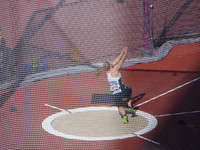 Sophie Hitchon 1st Qualify Throw