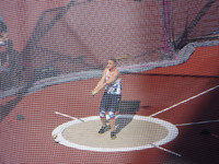 Sophie Hitchon 1st Qualify Throw