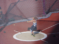 Sophie Hitchon 1st Qualify Throw