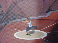Sophie Hitchon 1st Qualify Throw